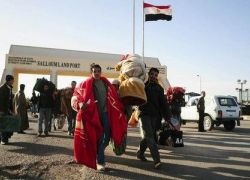 ليبيا تقفل حدودها مع مصر وفرار 1000 سجين