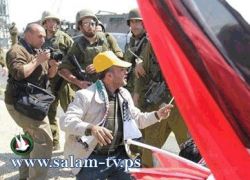 الاحتلال يعتدي على ثلاث سيدات في مسيرة المعصرة الأسبوعية