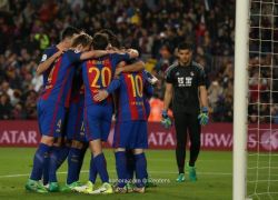 ميسي ينقذ برشلونة من فخ ريال سوسييداد