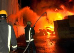 مصرع مواطن وإصابة 15 آخرين في انفجار اسطوانة غاز في أحد المطاعم بدير البلح