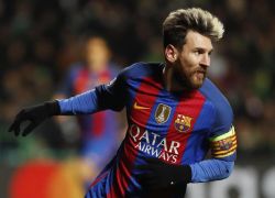 ميسي يجدد تعاقده مع برشلونة