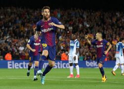 ميسي ينقذ برشلونة من كمين ألافيس