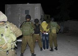 قوات الاحتلال تعتقل مواطنا من مدينة الخليل