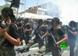 جندي يحترق اثناء عرض عسكري في البيرو - شاهد الفيديو