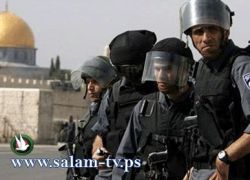 حالة من الغليان تسود اوساط المعتكفين...شرطة الاحتلال تقتحم ساحات المسجد الاقصى المبارك