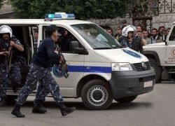 الشرطة تقبض على شخصين لقيامهما بترويج العملة المزيفة بالخليل