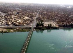 'داعش' يفخخ الجسور والشوارع بالموصل
