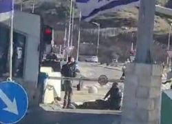 استشهاد ٣ من المنفذين- ٧ اصابات في عملية اطلاق نار على حاجز النفق