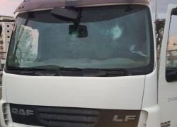 ملثمون يهاجمون شاحنة لبلدية الاحتلال بالقدس