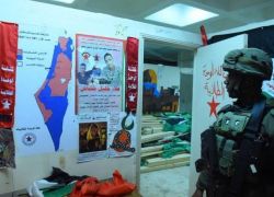 الضفة الغربية : مصادرة مطبعة واعتقال 4 فلسطينيين