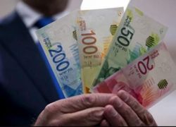 المالية: رواتب الموظفين عن شهر أيار اليوم الأحد بنسبة لا تقل عن 50%