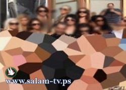 عراة يصورون اعلانا لمشروب طاقة في البحر الميت