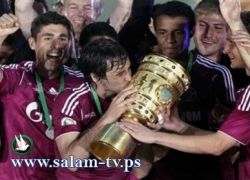 شالكه يفوز بالكأس الألمانية ... أول كأس لراؤول