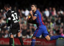 برشلونة ينجو من هزيمة أمام ريال بيتيس في مباراة مجنونة