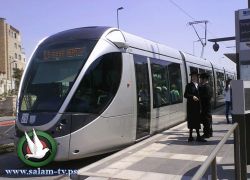 فرنسا تدين بناء سكة القطار الخفيف بالقدس