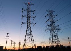 ملحم: نقص الكهرباء في الضفة سينتهي خلال الشتاء الجاري