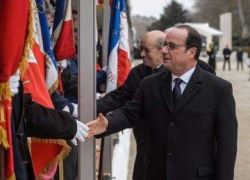 أولاند يحاول تهدئة الجدل حول ذكرى "يوم النصر" الجزائري