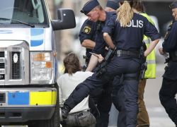 الكشف عن هوية الإرهابي منفذ هجوم الشاحنة في السويد