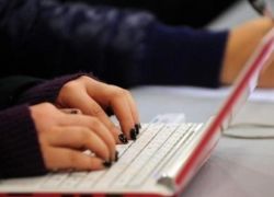 أمراض عدة تهدد مستخدمي الكمبيوتر