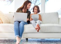 هل محاولة حماية الأطفال من الإنترنت "غير مجدية"؟