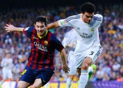 برشلونة يحسم كلاسيكو الارض بفضل ثلاثية ميسي