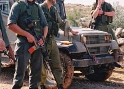 اعتقال 3 جنود يخدمون في وحدة سرية تابعة للاستخبارات الإسرائيلية