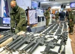 "i24NEWS": اعتقال جنديين إسرائيليين بشبهة سرقة أسلحة من قواعد عسكرية