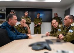 كاتس يصادق على خطة احتلال غزة واستدعاء 60 ألف جندي احتياط