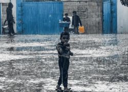 أطباء بلا حدود: أطفال غزة يموتون بردا وندعو إسرائيل لإدخال المساعدات