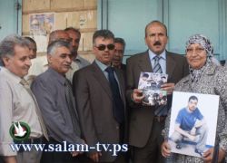 طولكرم - إعتصام أهالي الأسرى يشهد حضور رسمي وفصائلي واسع