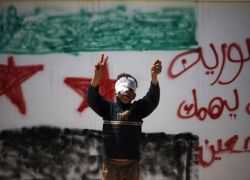 استشهاد لاجئ فلسطيني في مخيمات اللجوء بسوريا