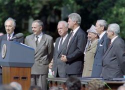 العد التنازلي لـ ( ربع قرن ) على اوسلو .. ماذا تبقى من حل الدولتين؟