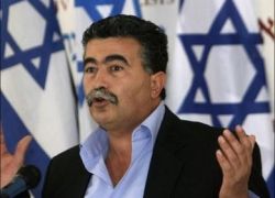 بيرتس : حان وقت الحديث عن بديل لنتنياهو