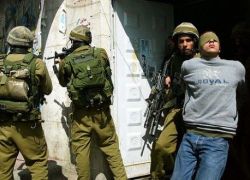 قوات الاحتلال تعتقل مدير نادي الأسير في القدس