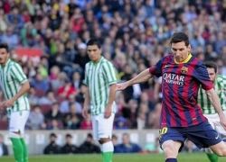 ميسي يقود برشلونة للفوز على ريال بيتيس