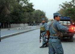 أفغاني يسلّم ابنه 16 عاماً للشرطة للاشتباه بأنه إنتحاري