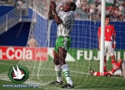 وفاة الهداف النيجيري السابق رشيدي يكيني