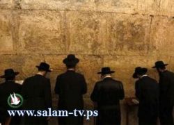 عبد الله- فلسطيني اثناء النهار وحاخام يهودي في الليل