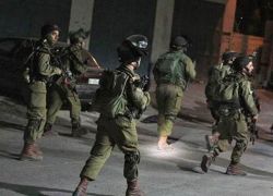 قوات الاحتلال تعتقل 4 مواطنين من طولكرم