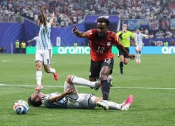 "التانغو" ينجو من فخ "الفراعنة".. ريمونتادا أرجنتينية قاتلة تبدد حلم مصر في مونديال 2026