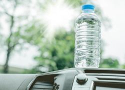 احذر.. قارورة الماء بسيارتك في الصيف