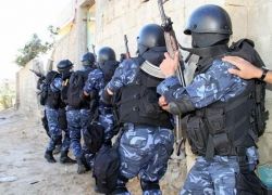 الشرطة تقبض على مطلوبين للعدالة وتضبط مركباتٍ غير قانونيةٍ في طولكرم