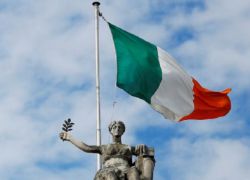 البرلمان الإيرلندي يصوت على اقتراح بطرد السفير الإسرائيلي