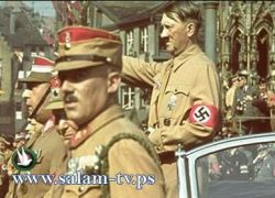 بالصور : الكشف عن مئات الصور الشخصية لهتلر في مزاد علني!