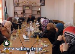 تربية طولكرم تكرّم موظفاتها بمناسبة الثامن من آذار