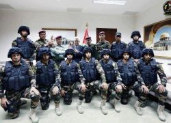 الرئيس يكرم فريق العمليات الخاصة التابع للحرس الرئاسي بعد فوزه في مسابقة المحارب الدولية