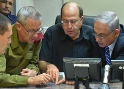 غانيتس يقيل ضابطاً اسرائيلياً سرب معلومات لنفتالي خلال العدوان على قطاع غزة
