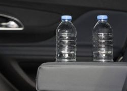 إحذروا وضع قارورة مياه في السيارة!
