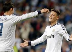 ريال مدريد يثأر من ملقا بسداسيه ويأجل الفرحة الكتلونيه