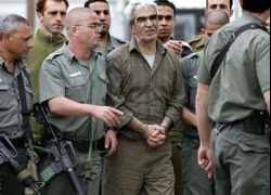 قوات الاحتلال تنقل الأسير القائد سعدات إلى سجن شطه بشكل مفاجئ